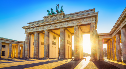 Brandenburg_gate_Berlin_Fly.ge_(510 × 280 px)