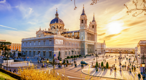 Cathedral_of_madrid_Spain_Fly.ge_(510 × 280 px)